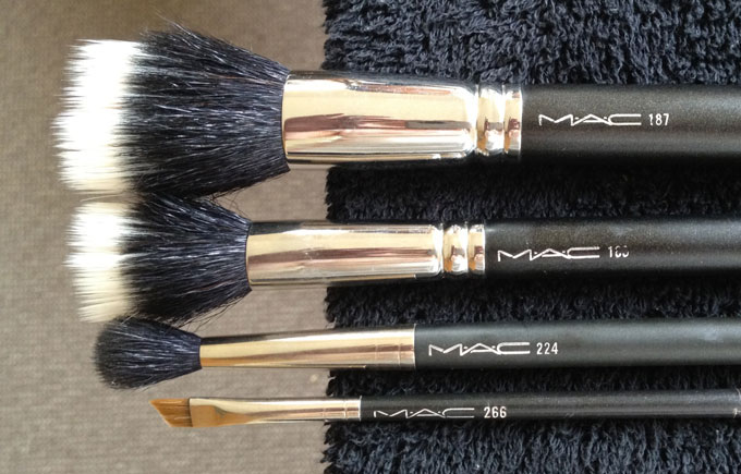 Clean make up brushes